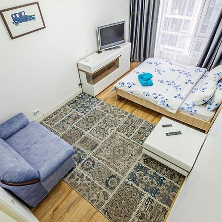 Однушка В Жк Абая 130/2 2019 Г.П. Apartment Almaty Exterior photo