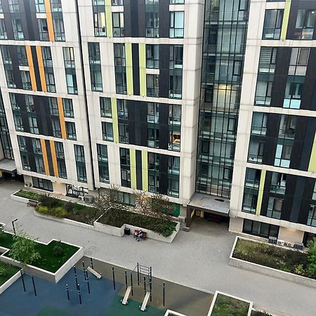 Однушка В Жк Абая 130/2 2019 Г.П. Apartment Almaty Exterior photo