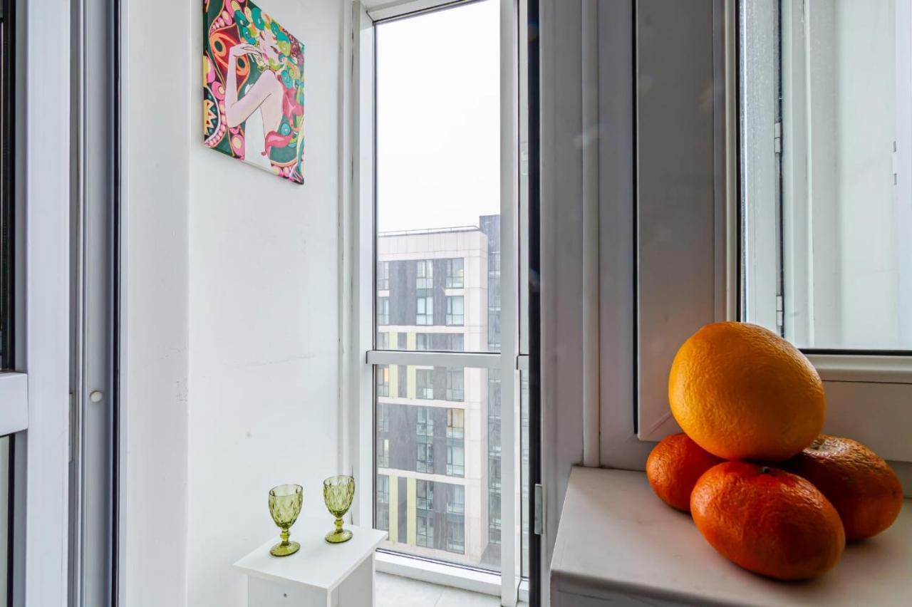 Однушка В Жк Абая 130/2 2019 Г.П. Apartment Almaty Exterior photo
