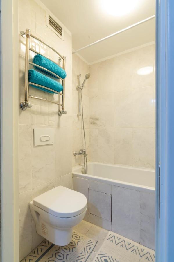 Однушка В Жк Абая 130/2 2019 Г.П. Apartment Almaty Exterior photo