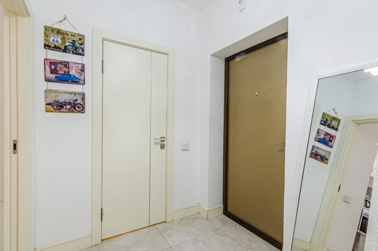 Однушка В Жк Абая 130/2 2019 Г.П. Apartment Almaty Exterior photo